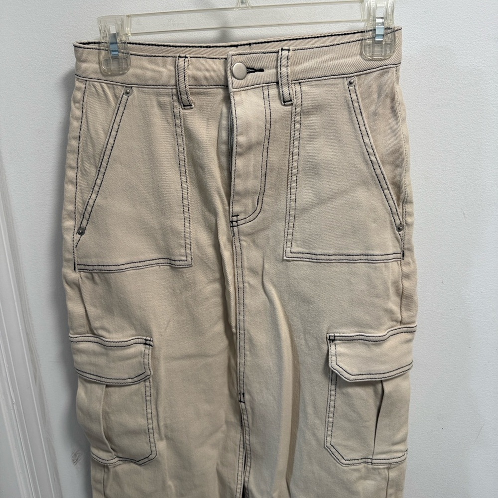 Elegant Cream Midi Cargo Skirt - Picture 13 of 13